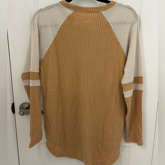 American Eagle Super Soft Waffle Tee, Sz M - Picture 6 of 7